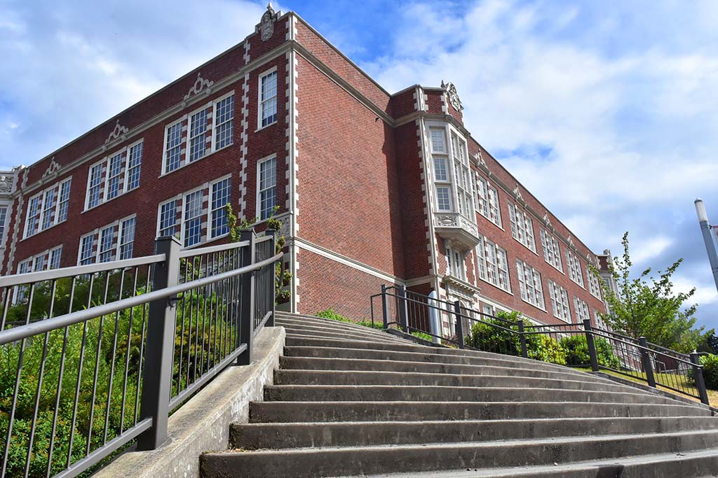 HistoryLink Tours — Garfield High School