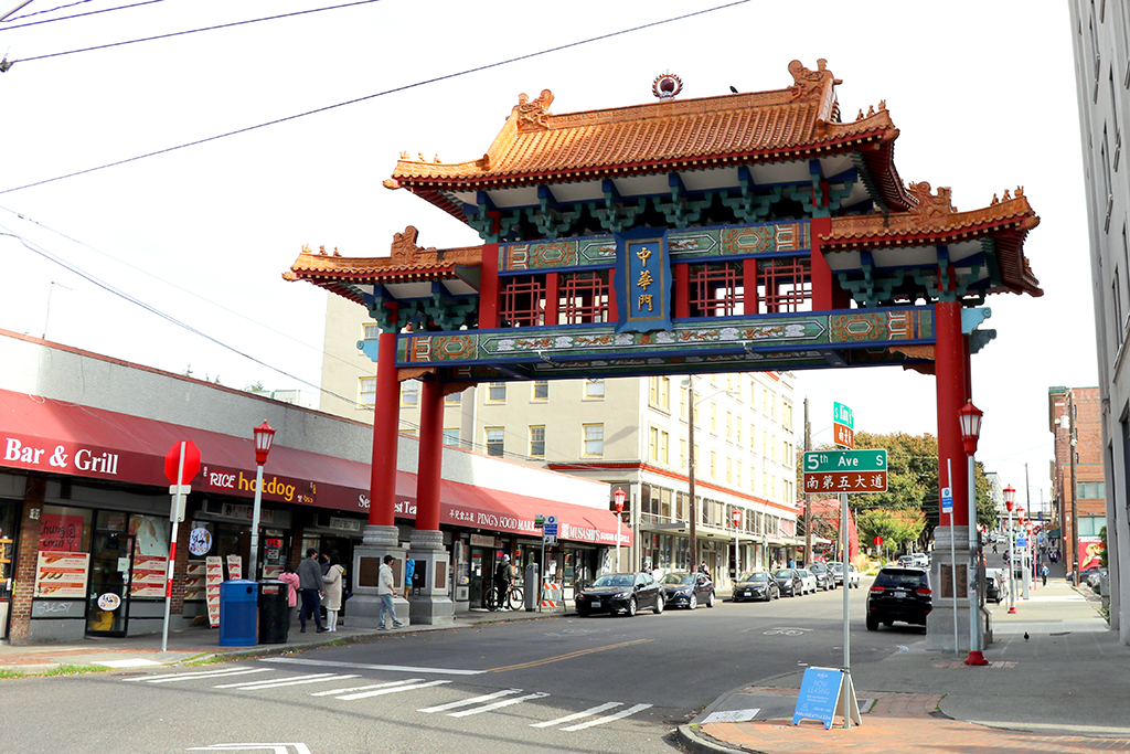 HistoryLink Tours — Chinatown Gate